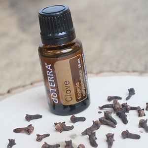 12 Ways to Use Clove Oil - Roots & Boots