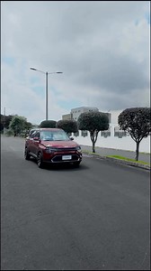 Experimenta la comodidad de conducir una Kia Carens. Su pantalla táctil con conectividad inalámbrica para Apple CarPlay y Android Auto, te brindan una experiencia de conducción cómoda y segura. 🚘📲 Cotízalo hoy mismo 📞0939413399 #Kia #MovementThatInspires | Iokars - Kia
