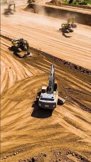 Massive Earthmoving: Heavy Equipment in Action! 🚜💨