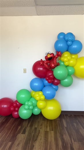 For all of our Elmo loving kiddos out there our new Sesame DIY Balloon kit is available 🥹💖 #sesamestreet #sesamestreetparty #betterwithbashify #professionalgradeballoonkit #balloonkit #balloongarlandkit #pinterestmom