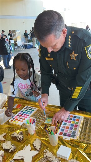 John Mina, Orange County Sheriff, and our deputies had a fantastic time at yesterday’s Community BBQ at Pine Hills Elementary School. Thank you to all who came out. ⭐ Don’t miss out on the next one! Join us on Tuesday, March 11, from 4:30 to 6:30 p.m., at Moss Park Elementary (9301 N Shore Golf Club Blvd, Orlando). We’re looking forward to seeing you there! | Orange County Sheriff's Office, Florida