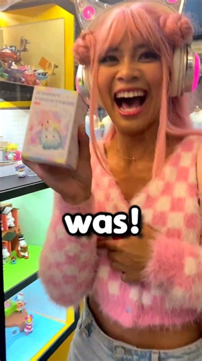 Vending Machine but it sells Blind Boxes! #sugarstar #popmart #shorts