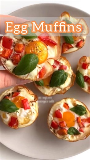 Easy Breakfast Egg Muffins 🍳✨ #shorts