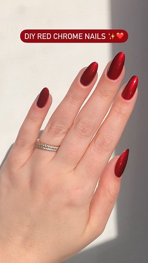 OPI on Instagram: "Red is where the heart is! ❤️ Layer 2 coats I’m Not Really a Waitress + 1 coat Art Walk in Suzi’s Shoes for this DIY red chrome ho-ho-holiday nail look. 🎅✨ #OPI #OPIObsessed #HolidayNails #chromenails #rednails"