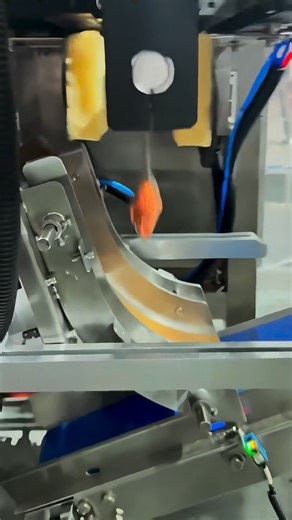 1.9K views | Beans high speed packing machine, vffs packing machine,70-110bpm. #machine #packingmachinemanufacturer #VFFS #beans | Haiyin Chen | Facebook