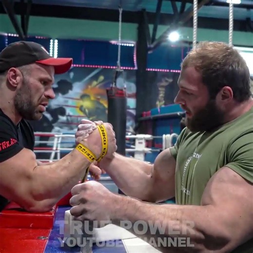 Denis Cyplenkov Stonewalled Andrey Smaev on the Armwrestling Table 2023🗿 #armwrestling #andreysmaev