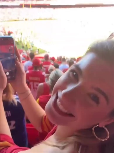 Where are you little kitten?!!! iPhone 16? No, T-Swift Tracker 16 #swiftie #kc #chiefs #traviskelce #meow @paytenstone @Taylor Swift