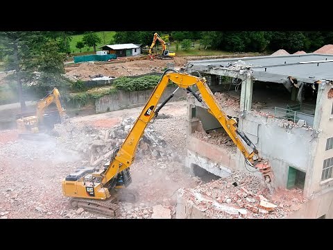 demolizione con escavatori capannoni demolizione complessi industriali smantellamento impianti
