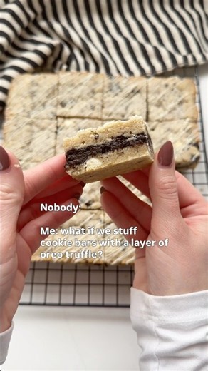 Oreo truffle stuffed cookie bars 🙌