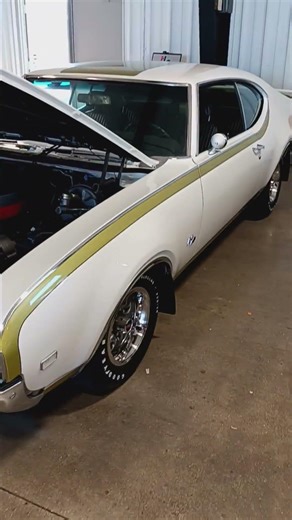 Classic Hurst Oldsmobiles on Display at Spring Jefferson Show & Swap! #oldsmobile442
