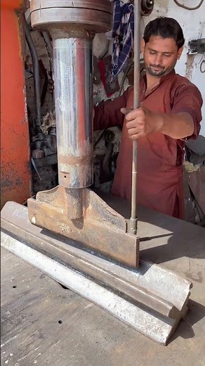 Gobal Rambi and Iron Rod Bending With Hydraulic Press Machine #hydraulicpress #gobal