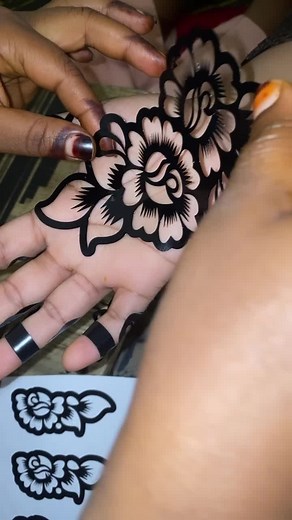 Beautiful and Simple Henna Tattoo Designs for Hands