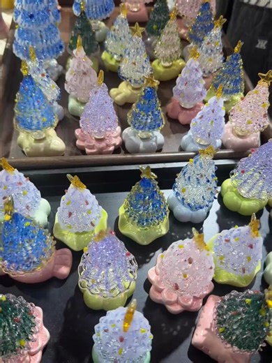 🎄A rotating Christmas tree?🌟🔄✨ | Containof