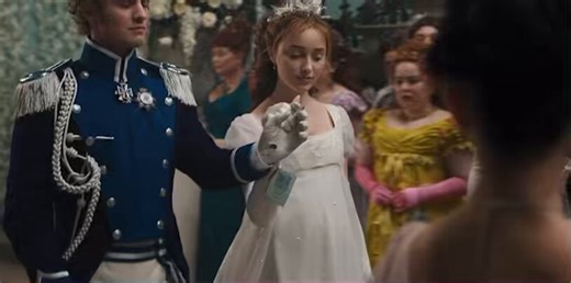 Daphne is a GIRLBOSS NOT a trad wife you FOOLS