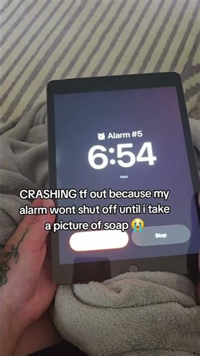 Its not my favorite but it works😭 #heavysleeper #alarmclock #morningperson #morningroutine #wakeup
