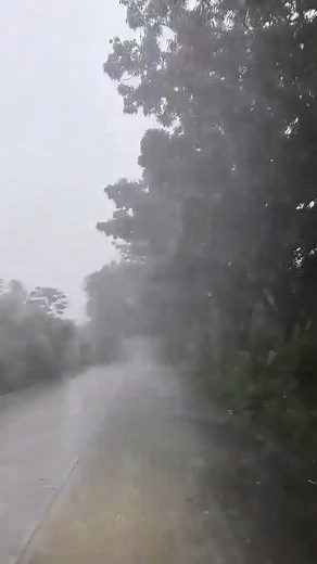 WATCH: Situation at around 2:15 PM in Barangay Esperanza, Poro, Camotes Island, Cebu, as Typhoon #TinoPH is now being felt on the island. #TinoPH is expected to make landfall on Monday evening or early Tuesday morning, and Camotes Island is among the areas placed under Signal No. 3, according to PAGASA. | via Ursula E. Polotan/The Freeman | Philippine Star