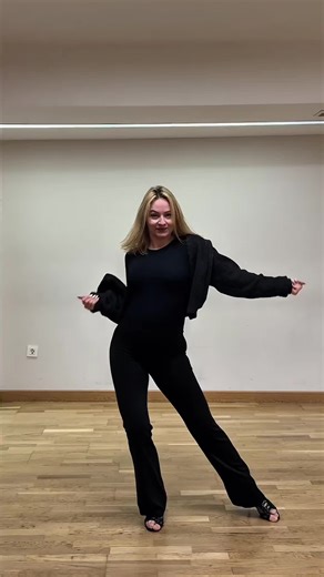 Bachata Lady Style Coreo - Sara Panero #bachata #bachataladystyle #bachatafusion #bachatadance #dardos