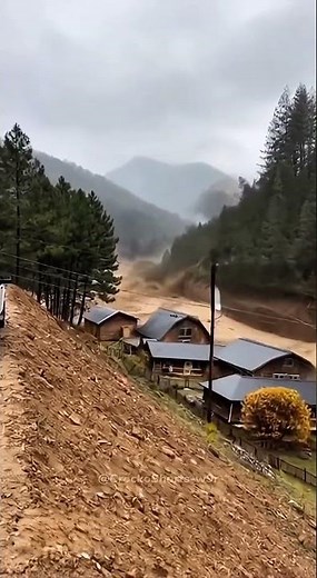 🌋 Mudflow Madness 😱 #Mudflow #Landslide #Disaster #Shorts