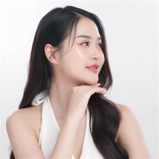 Get party-ready with our Lift & Glow Treatment — a quick, painless boost that lifts, tightens, and smooths your skin instantly. Enjoy firmer contours, a fresher complexion, and that holiday radiance everyone notices. Perfect for lifting cheeks, jawline, and neck — with zero downtime. Glow into the season looking lifted, refreshed, and camera-ready. 🎄✨ | Skin Creations Clinic