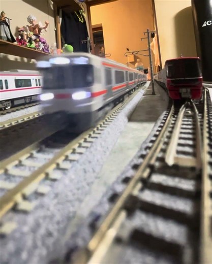 313系と甲種輸送中の2300系#nゲージレイアウト #313系 #jr東海 #東海道線