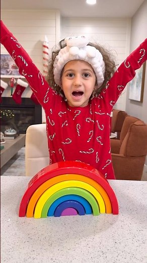 Learn colours of the rainbow with Rhia