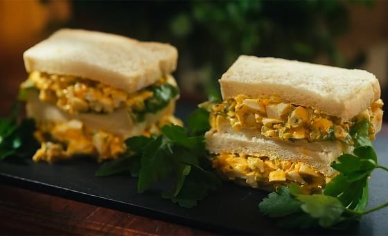 Cheap & Easy Greek Meatballs (Juicy Keftedes Recipe for Thanksgiving )