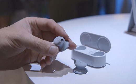 微软 Surface Earbuds 无线耳机上手体验「The verge」