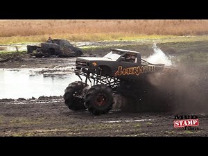 Mud Bogging part 1 Wheelin down on the Farm
