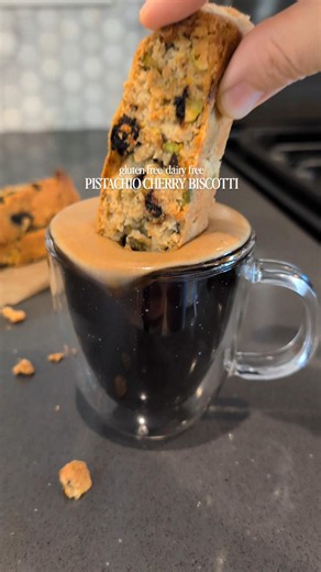 PISTACHIO CHERRY BISCOTTI 🍒