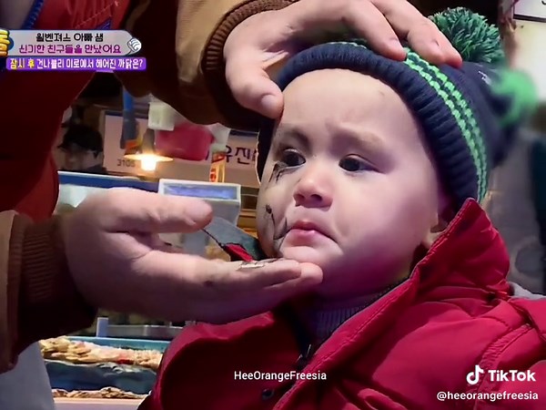 원본출처:KBS슈퍼맨이돌아왔다. #슈퍼맨이돌아왔다 #williambentley #hammingtonfamily #thewillbenshow #벤틀리 #bentleyhammington #벤틀리해밍턴 #kidsmodel #babymodel #벤 #벤틀리윌리엄 #윌벤져스 #해밍턴즈 #윌벤 #willben #hammingtons #cutekids #willbengers #thereturnofsuperman #고독한벤틀리 #cutebaby #prettykids #prettybaby #超人回來了 #スーパーマンが帰ってきた #윌리엄벤틀리 #더윌벤쇼 #bentley #귀여운아기 #귀여운아이