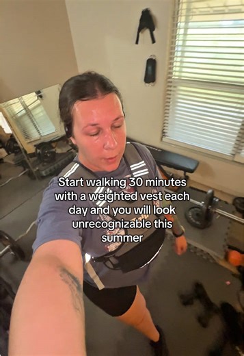 Summer bodies are made in the winter 🥵🔥 #fitness #workout #weightedvest #gymtok #weightloss Weight loss with weighted vest. Fitness motivation. Women who workout. Fit tok. Weight loss hacks.