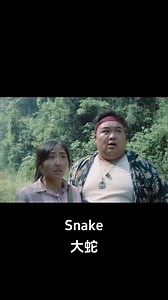 1M views · 10K reactions | The big snake went straight for the flowers and fruits in the man’s hand! #大蛇 #Snake #优酷电影 #youkumovie | Youku Movie | Facebook