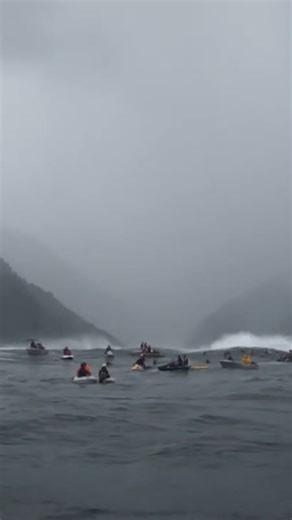 Code Red Tahiti: Defying the extreme swell of Teahupoo