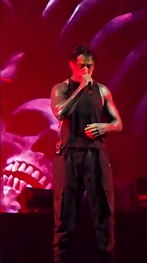 Ronnie Radke/Falling In Reverse performing "Voices In My Head" at Rockhal, Luxembourg, 6/10/2025