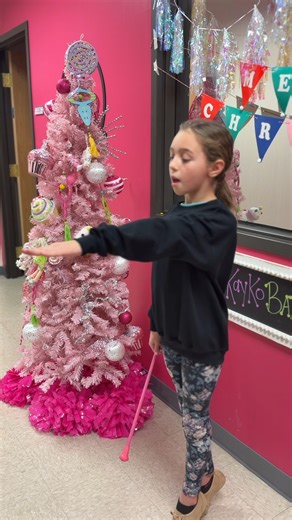 𝗟𝗲𝗮𝗿𝗻 𝟮 𝗧𝗪𝗜𝗥𝗟! 💫 Piper has created tutorial videos you can follow along with at home — available now on our KayKo YouTube channel! 🎶🤍 Be sure to Subscribe to our Youtube channel and we will continue to make and post more fun videos like this one for you! 💛 We'd love for you to join us for classes! Visit our website for more information www.KayKoBatonStudio.com YouTube: https://www.youtube.com/KayKo Baton Studio _____________________ KayKoBatonStudio.com #kaykobatonstudio #kaykobat