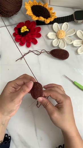 crochet leaf with wire