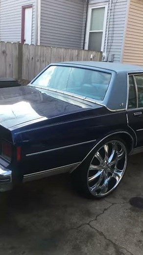 Box Chevy beating 4 12s