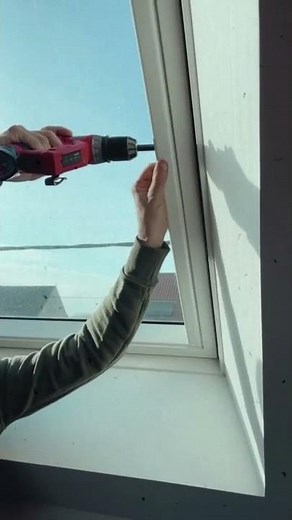 🇫🇷 AvosDim - Installation d'un Store de Fenêtre de Toit