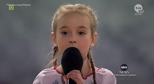 Vidéo. Une petite fille de 7 ans interprète l’hymne d’Ukraine, la séquence a ému le pays