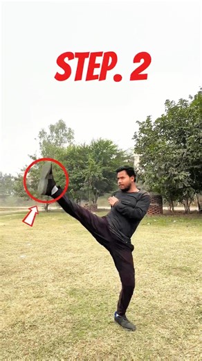 Tutorial Front kick⚡💥.... #selfdefense #martialarts #frontkick #youtubeshorts #viralshorts #shorts