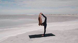 3.5K views · 130 reactions | WORK(OUT) YOUR WAY AROUND THE WORLD  Take in awesome natural sights with stackable yoga, fitness, and stretch classes taught by ultra-inspiring Alo Moves instructors. Meet your instructor, Tawny Janae  Get a 14-day free trial: https://alo.link/fb-aitw | Alo Yoga | Facebook