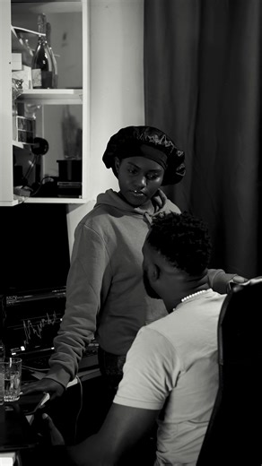 ‏Troublesome Girlfriend