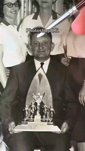 Real Life Photoshop... Creepy or cool? 😁🖤 Credit to @nickdouillard #art #photography #photographymood | Haunt