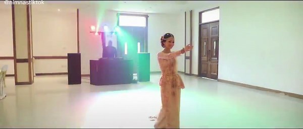Heartwarming Wedding Surprise Dance Performance | Nimna & Isuru