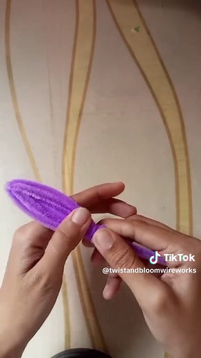 Fuzzy Wire Tulip Craft Tutorial