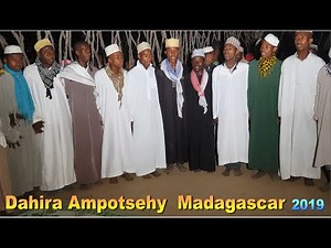 Dahira 40 jours du grand '' foundi " d,Ampotsehy Madagascar filmé par Habibi 2019