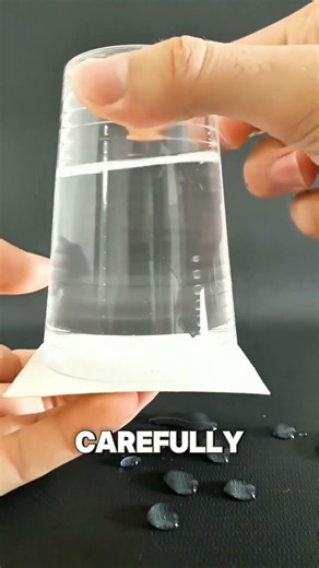 🇺🇲 Floating Water Trick #experiment