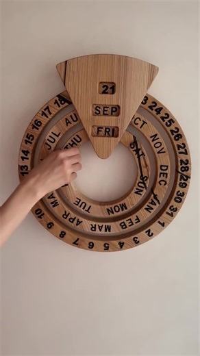 Christmas Wooden Perpetual Calendar | Handmade Reusable Wall or Desk Calendar | Natural Wood Eco-Friendly Sustainable Home Office Gift