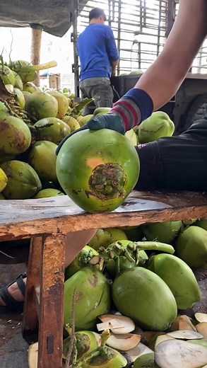 218K views · 1.1K reactions | #reels #CoconutWater #HydrationNation #HealthyHabit #NaturalRefreshment #TropicalTreat #DrinkToYourHealth #CoconutCraze #IslandVibes #NutrientBoost #SummerSip #ThirstQuencher #CoconutLove #PureAndSimple #StayHydrated #CoconutCrush | Coconut Water | Facebook