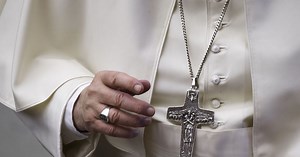 Anel do papa Francisco é quebrado nesta segunda (21); entenda | CNN Brasil